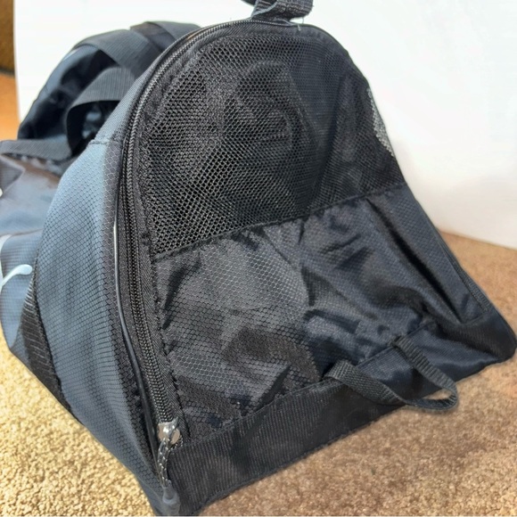 PUMA Black Duffle Travel Bag UNISEX - Picture 2 of 8